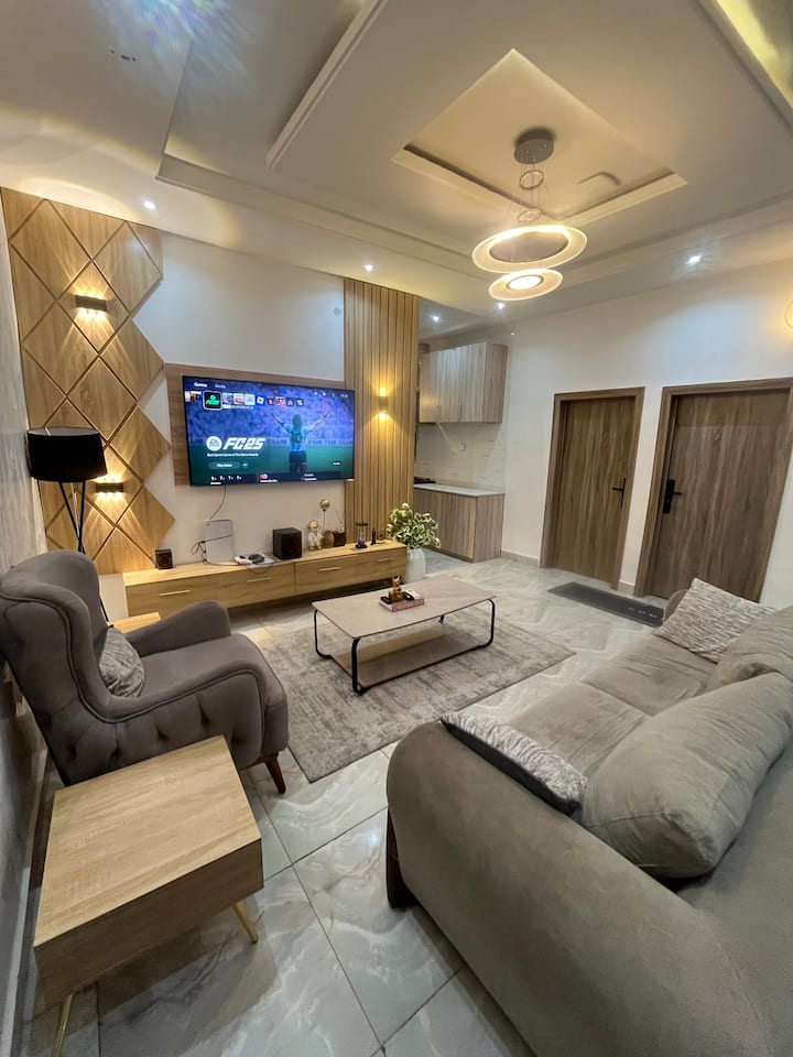Serviced apartment in Lagos · ★4.77 · 2 bedrooms · 2 beds · 2 baths